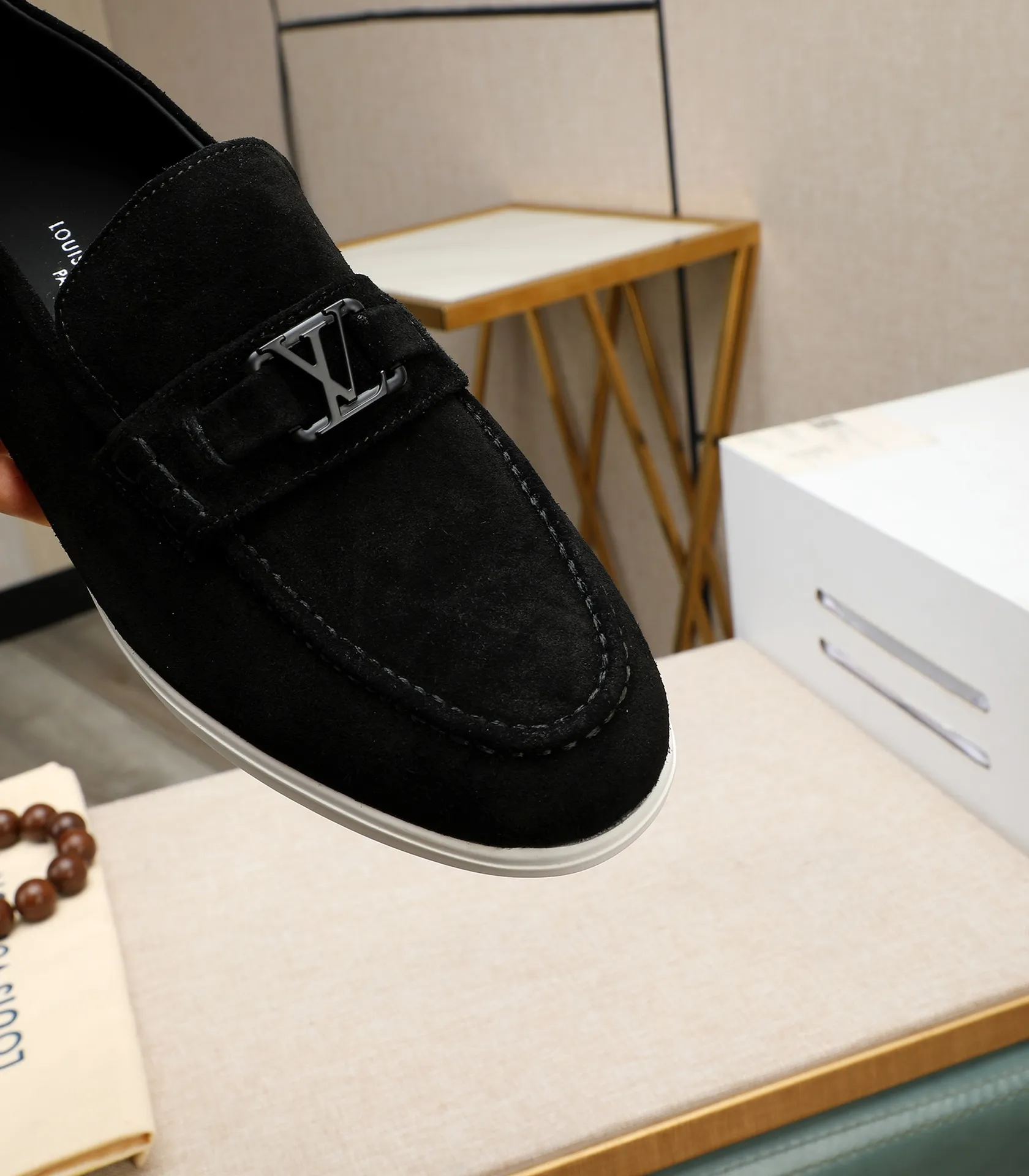 Men's shoes 💰520 📛📛【LOUIS VUITTON】Louis Vuitton 2024 official website synchronized new products 👟Milan fashion catwalk style 🇰🇾🇰🇾LV family logo, celebrity style, a must-have for fashionistas ⚠️First-layer calfskin ➕Genuine leather lining ➕Official website original version special outsole 👞Number 38-44